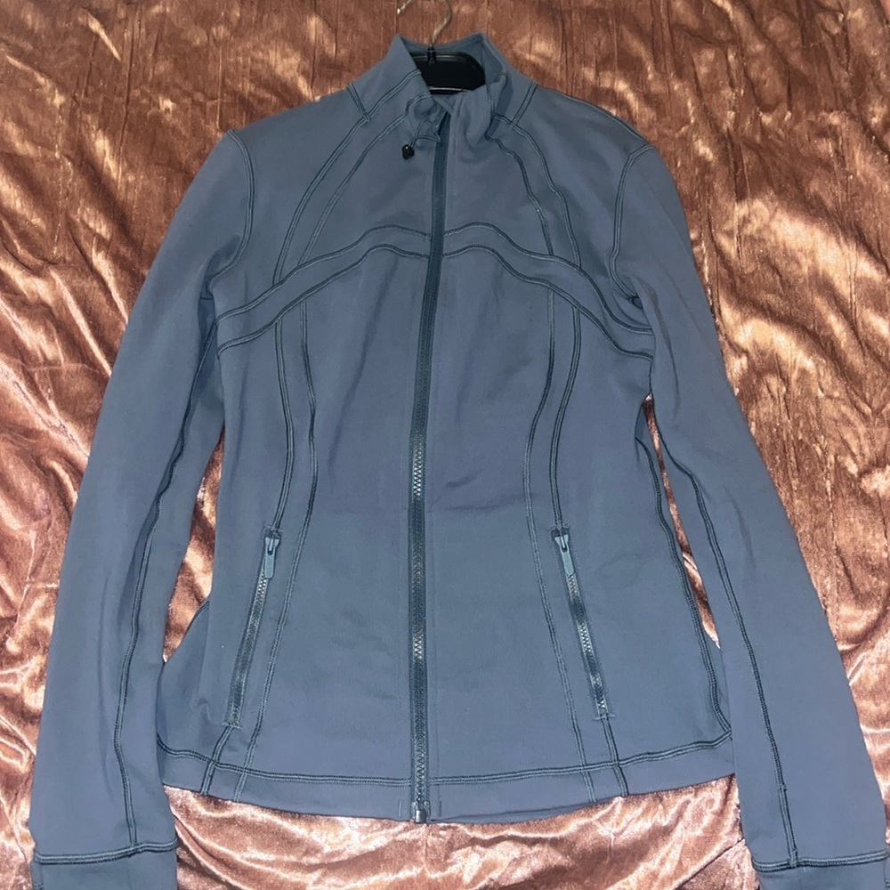 Lululemon navy blue track jacket size 6